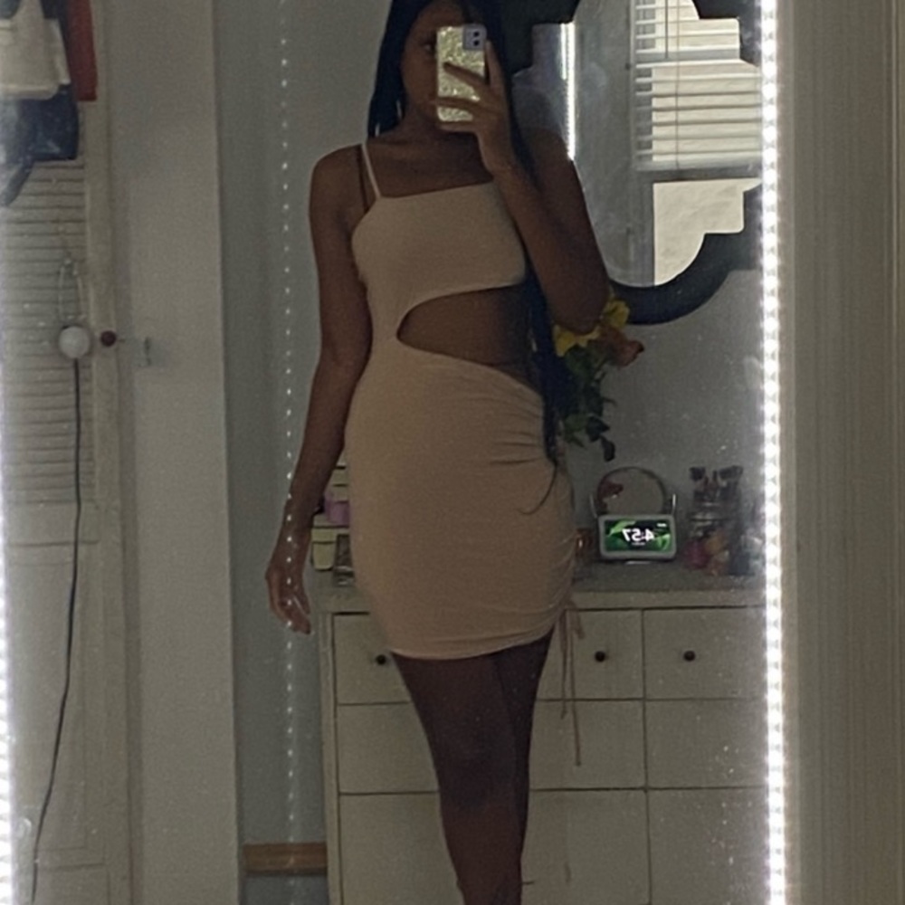 SAme DRESS BUT IN BLACK